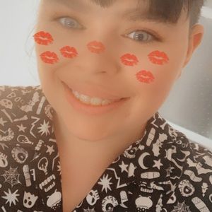 Meet your Posher, Chloe